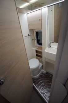 Fahrzeugbild Eura Mobil Van 595 HB #11