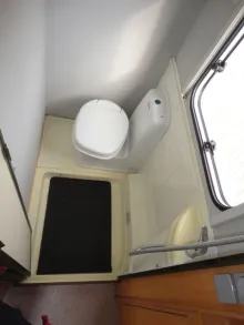 Fahrzeugbild Knaus Südwind 400 Nr. 52-1/franz. Bett/Autark #17