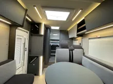 Fahrzeugbild Laika Kosmo L 409 mit Tageszulassung #15