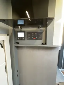 Fahrzeugbild Laika Kosmo L 409 mit Tageszulassung #16