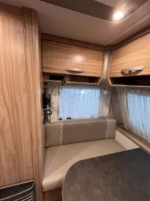 Fahrzeugbild Hymer Eriba Nova Light 425 #13