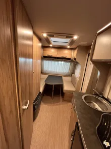 Fahrzeugbild Hymer Eriba Nova Light 425 #17