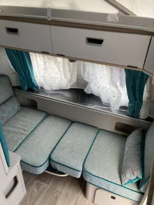 Fahrzeugbild Hymer Eriba Touring 542 Harbour Blue #9