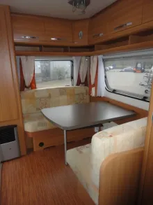 Fahrzeugbild Hobby De Luxe 440 SF Nr. 52-4 - Mover, Doppelb. #9