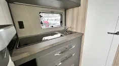 Bild 7 Hobby De Luxe 460 SFf (10)
