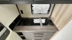 Bild 12 Hobby De Luxe 460 SFf (10)