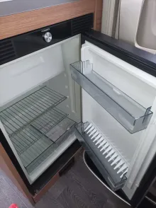 Fahrzeugbild Weinsberg X-CURSION VAN 500 LT EDITION [PEPPER] Easy-Move Bett 2 Pers. #10