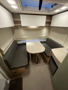 Fahrzeugbild LMC Style 450 D - Abverkaufsstück- Hubdach #11