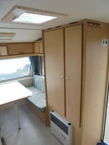 Fahrzeugbild Chateau La Car 400 Nr. 116/3 pers./ 2 Sitzgruppen #8