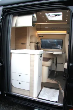 Bild 7 Eura Mobil Van 635 EB Mondial Plus + Fahrerassitenz