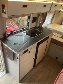Fahrzeugbild Hymer Eriba Touring 550 Edition Tango Red #10