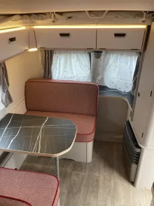 Fahrzeugbild Hymer Eriba Touring 550 Edition Tango Red #8