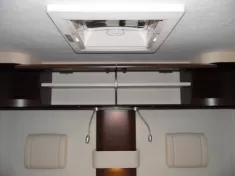 Bild 69 Concorde Carver 840 L mit Einzelbetten und Garage