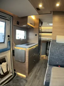 Fahrzeugbild Weinsberg CaraSuite 650 MEG Automatikgetriebe/155 PS #13