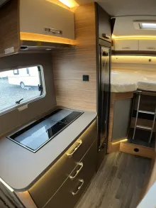 Fahrzeugbild Weinsberg CaraSuite 650 MEG Automatikgetriebe/155 PS #15