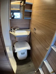 Fahrzeugbild Weinsberg CaraSuite 650 MEG Automatikgetriebe/155 PS #19