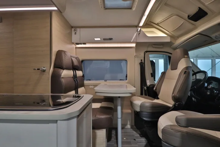 Fahrzeugbild Forster V 636 EB/Einzelbetten/Klima/Markise/TOP #9