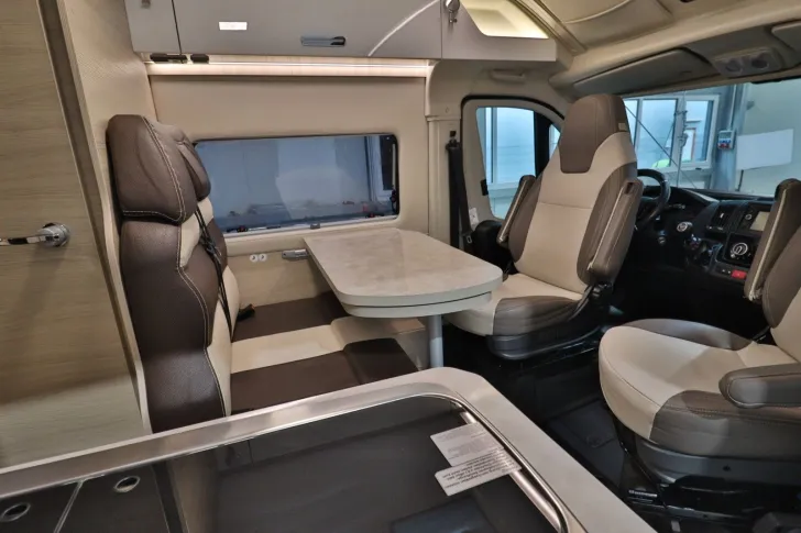 Fahrzeugbild Forster V 636 EB/Einzelbetten/Klima/Markise/TOP #10