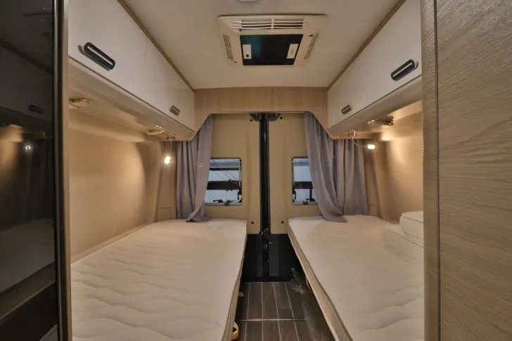 Fahrzeugbild Forster V 636 EB/Einzelbetten/Klima/Markise/TOP #14