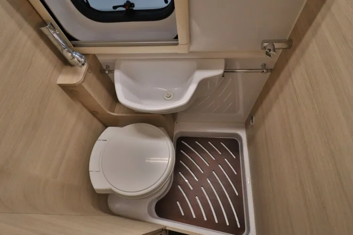 Fahrzeugbild Forster V 636 EB/Einzelbetten/Klima/Markise/TOP #18