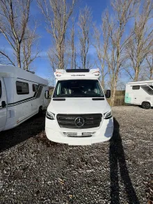 Fahrzeugbild Weinsberg CaraCompact Suite 640 MEG EDITION [PEPPER] Anhängerkupplung #1