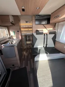 Fahrzeugbild Weinsberg CaraCompact Suite 640 MEG EDITION [PEPPER] Anhängerkupplung #8