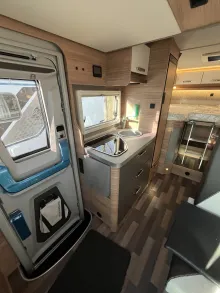 Fahrzeugbild Weinsberg CaraCompact Suite 640 MEG EDITION [PEPPER] Anhängerkupplung #9