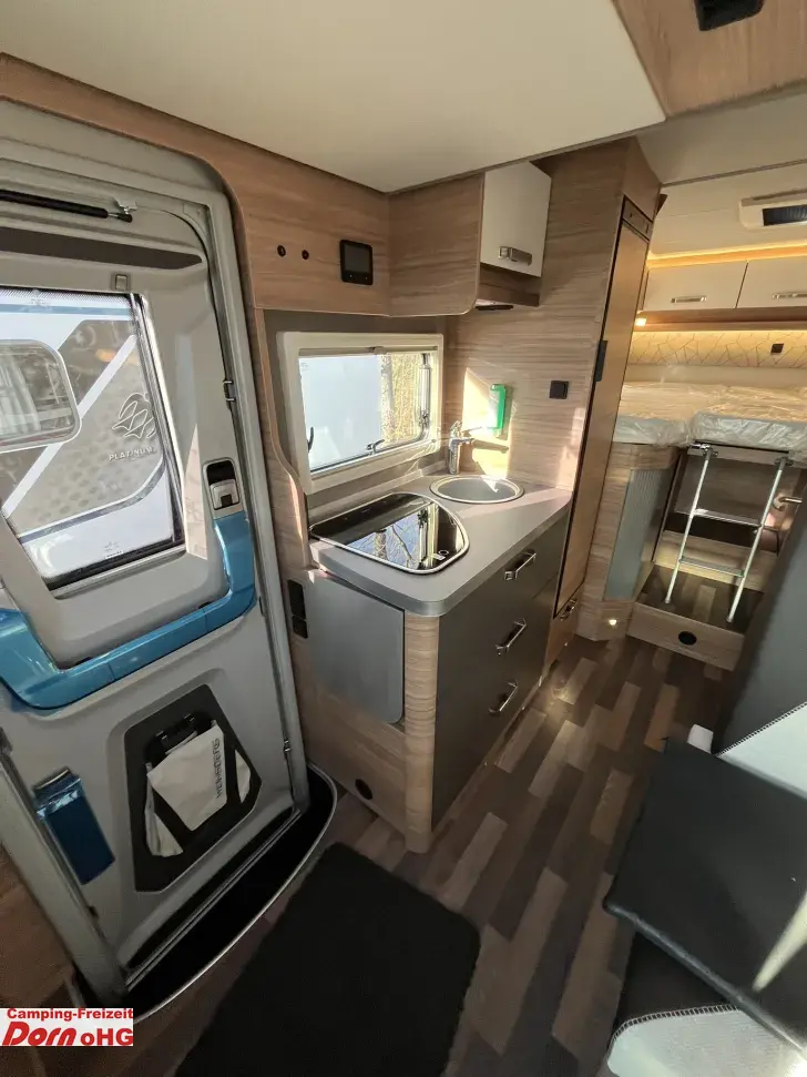 Fahrzeugbild Weinsberg CaraCompact Suite 640 MEG EDITION [PEPPER] Anhängerkupplung #9
