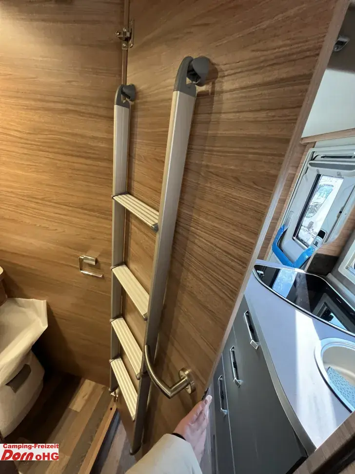 Fahrzeugbild Weinsberg CaraCompact Suite 640 MEG EDITION [PEPPER] Anhängerkupplung #13