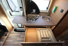 Fahrzeugbild Weinsberg CaraCompact 640 MEG Suite Automatik, 170 PS, 4,2 to #12