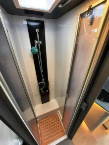 Fahrzeugbild Laika Kosmo L 409 #16