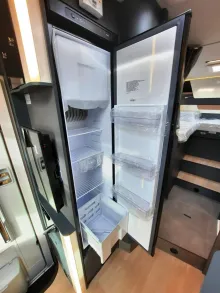 Fahrzeugbild Laika Kosmo L 409 #14