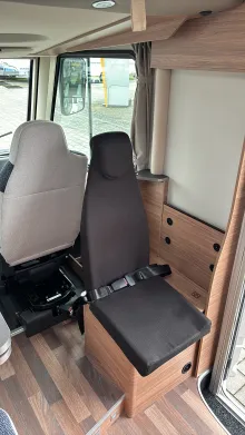 Weitere Sitzgruppe Weinsberg CaraCore 700 MEG 5 Personen 180PS Autom. 4 to.