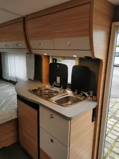 Bild 12 Dethleffs Camper 470 ER +SOFORTSicherheit Duschpaket
