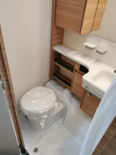 Bild 19 Dethleffs Camper 470 ER +SOFORTSicherheit Duschpaket