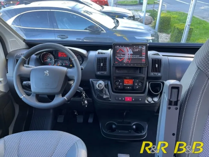 Fahrzeugbild Tourne 640 435 6.4 2.2HDi NAVI SOLAR WINTERFEST #10