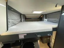 Fahrzeugbild Laika Kosmo L 319 - Einzelbetten mit Hubbett #18