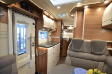 Fahrzeugbild Carthago c-compactline I 143 LE Superlightweight Hauspreis #6