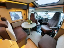Fahrzeugbild Laika Kosmo L 409 #9