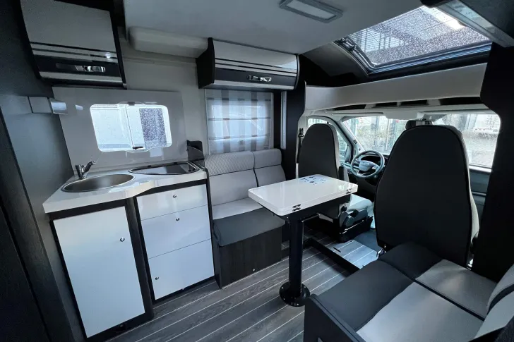 Fahrzeugbild Roller Team Kronos 287 TL - RUNE #16