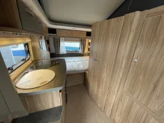 Bild 10 Hymer Eriba Feeling 425 Schlafdach, Mover, Elegance