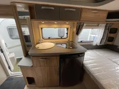 Bild 12 Hymer Eriba Feeling 425 Schlafdach, Mover, Elegance