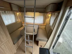 Bild 15 Hymer Eriba Feeling 425 Schlafdach, Mover, Elegance