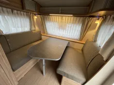Bild 16 Hymer Eriba Feeling 425 Schlafdach, Mover, Elegance