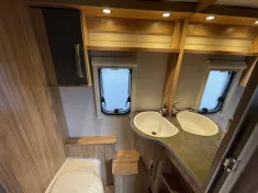 Bild 20 Hymer Eriba Feeling 425 Schlafdach, Mover, Elegance