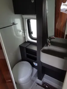 Fahrzeugbild Mobilvetta Admiral K 5.1 Campervan Kat. 3 #20