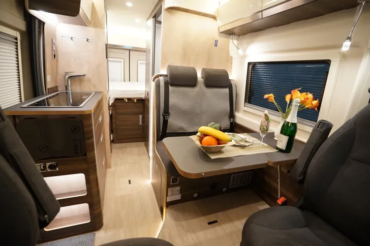 Fahrzeugbild Laika Ecovip Campervan 600 Autom./RFK/Navi/Markise #17