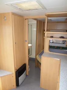 Fahrzeugbild Dethleffs New Line 450 DB Nr. 27 - franz. Bett, RSG #5