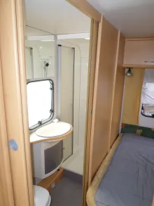 Fahrzeugbild Dethleffs New Line 450 DB Nr. 27 - franz. Bett, RSG #7