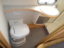 Fahrzeugbild Dethleffs New Line 450 DB Nr. 27 - franz. Bett, RSG #11